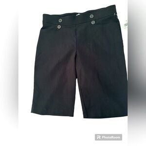 NWT 89th & Madison long  length shorts black decorative buttons comfort waist M